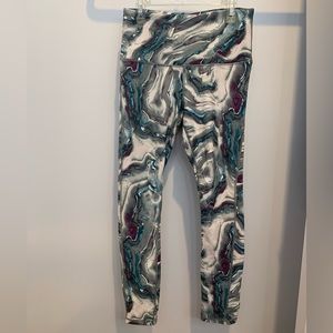 Marbled design GAIAM running pants, great condition, size S